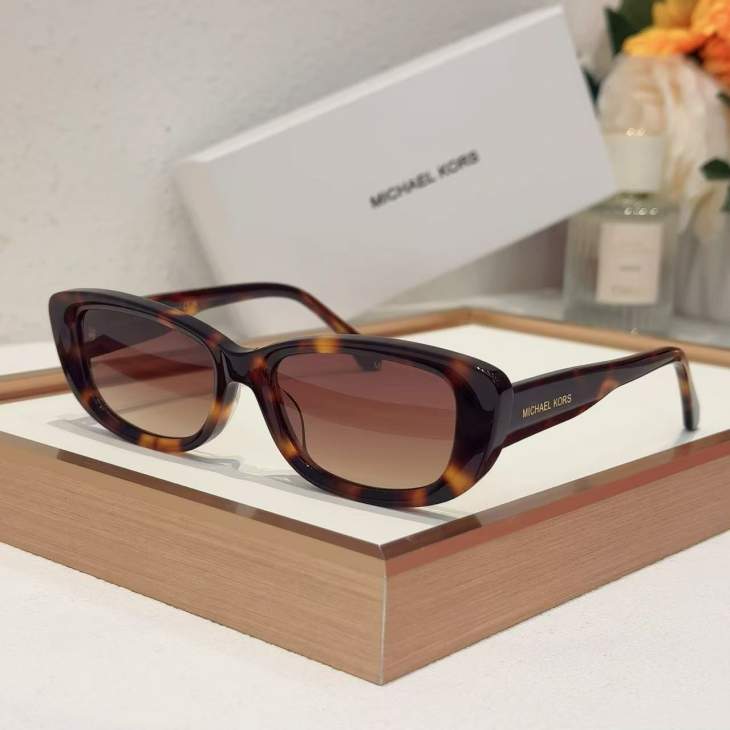 Picture of Michael Kors Sunglasses _SKUfw81854078fw